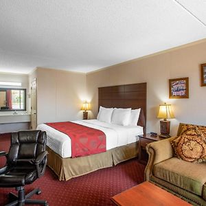 Ramada By Wyndham Branson